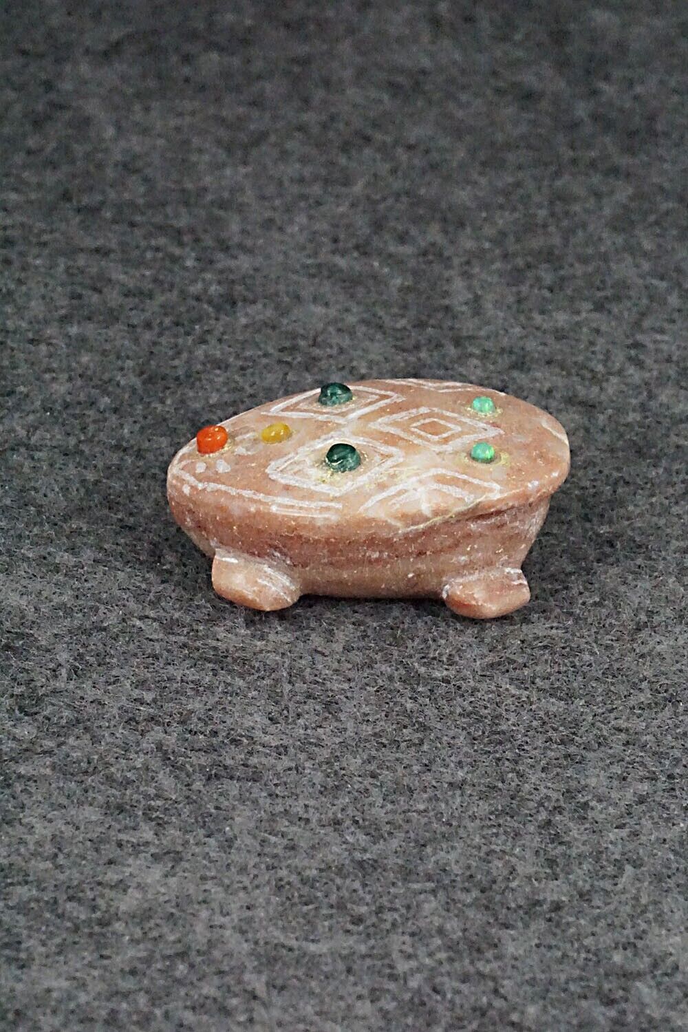 Frog Zuni Fetish Carving - Phyllis Panteah