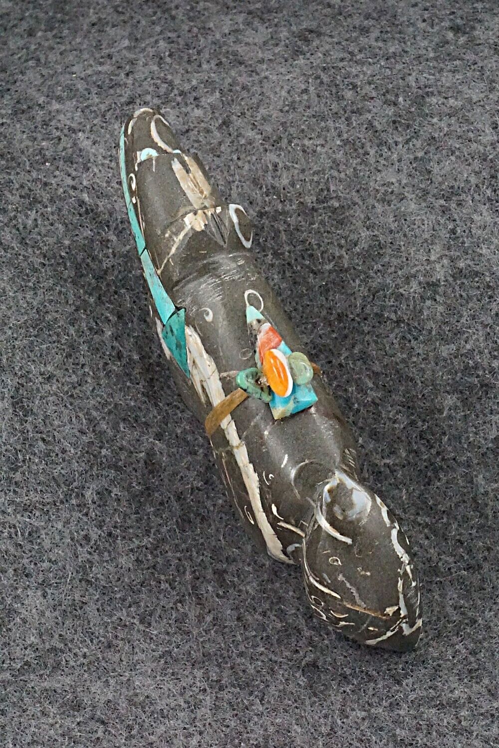 Wolf Zuni Fetish Carving - Donovan Laiwakete