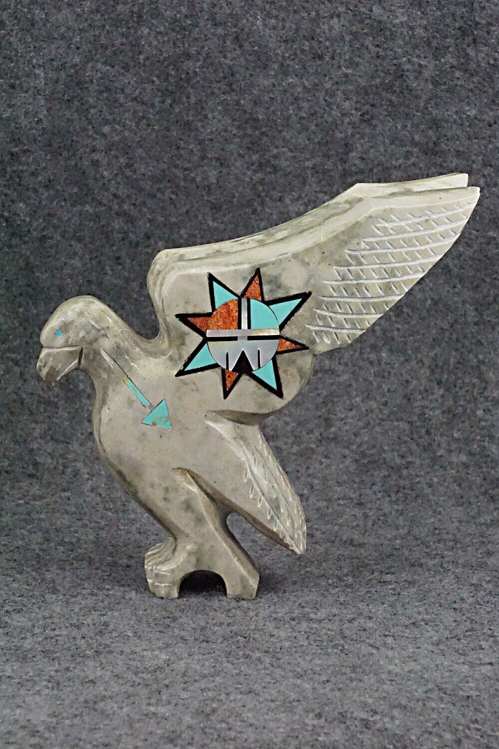 Eagle Zuni Fetish Carving - Andres Lementino