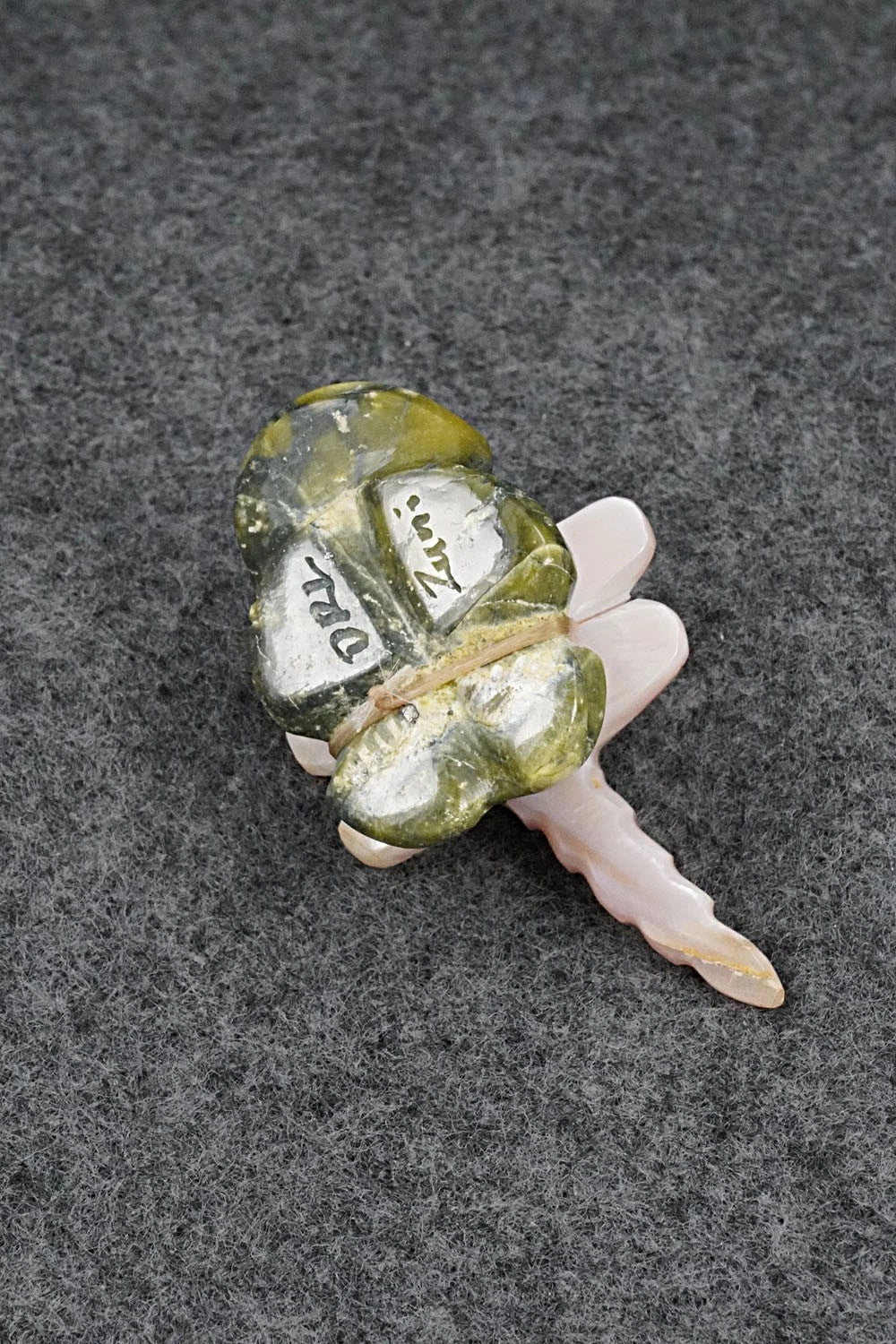 Frog Zuni Fetish Carving - Daisy Rose Leonard