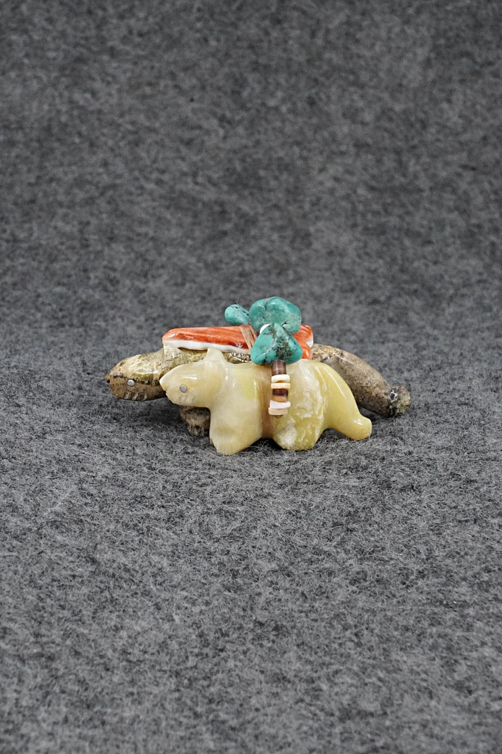 Wolf Zuni Fetish Carving - Daisy Rose Leonard