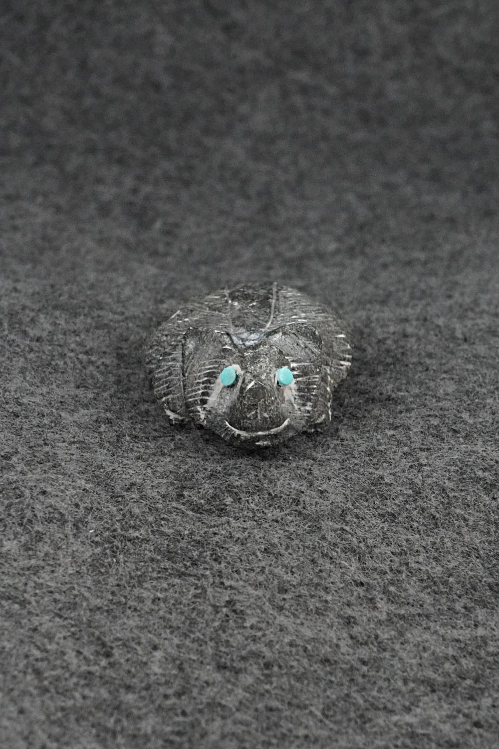 Badger Zuni Fetish Carving - Derrick Kaamasee