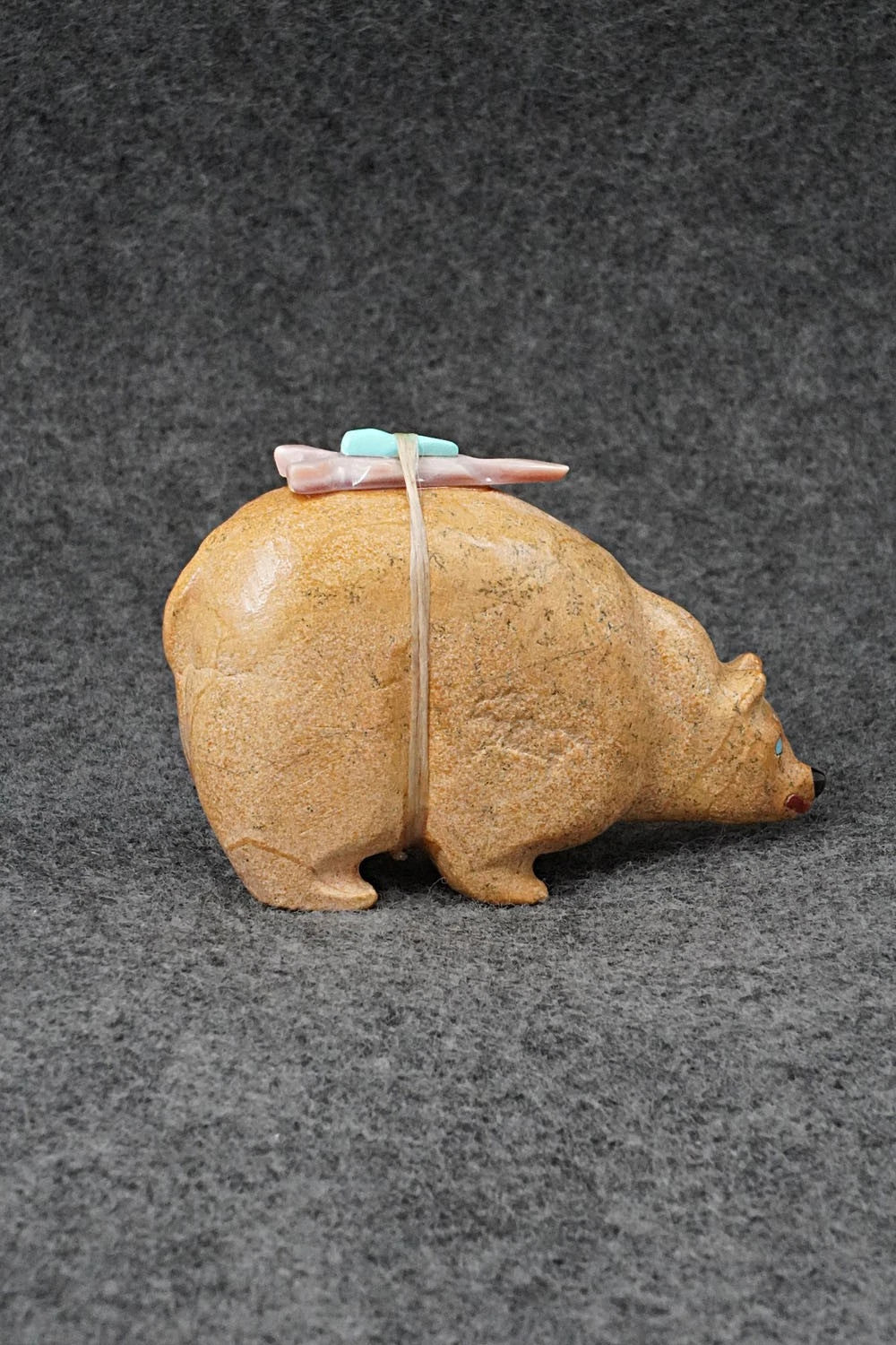 Bear Zuni Fetish Carving - Freddie Leekya