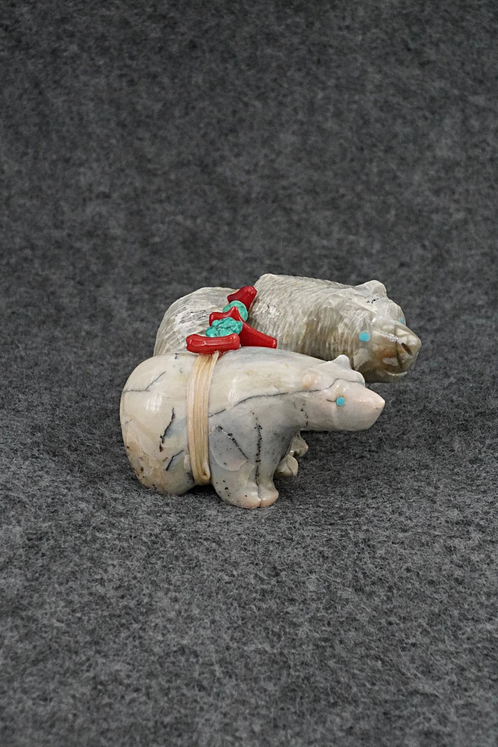 Bear Zuni Fetish Carving - Farlan & Paulette Quam