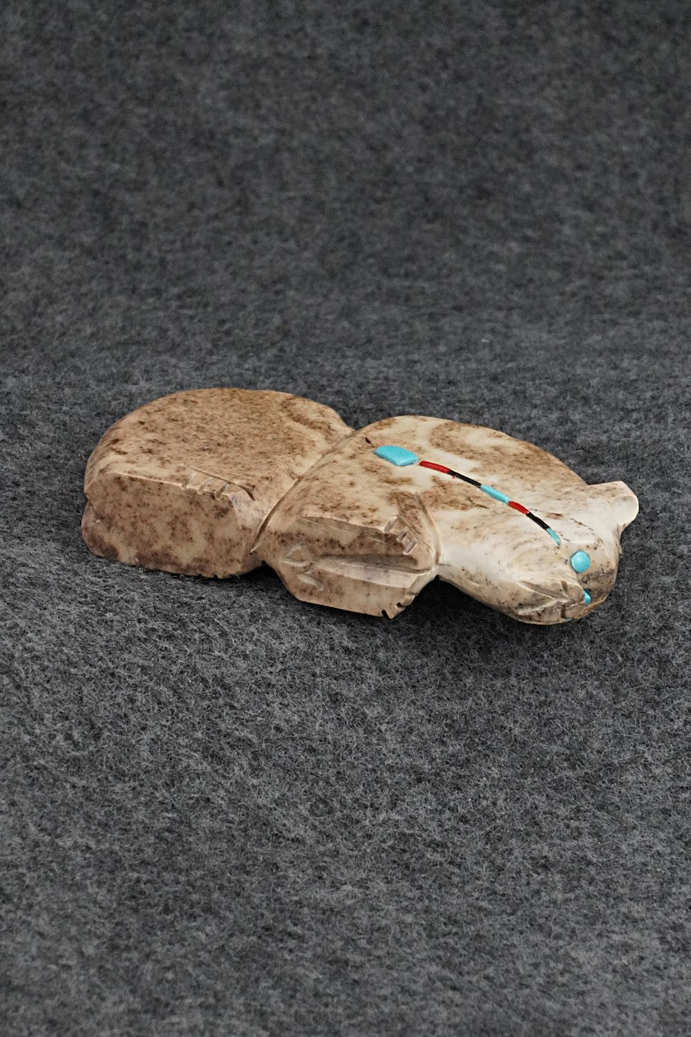 Bear Zuni Fetish Carving - Danette Laate