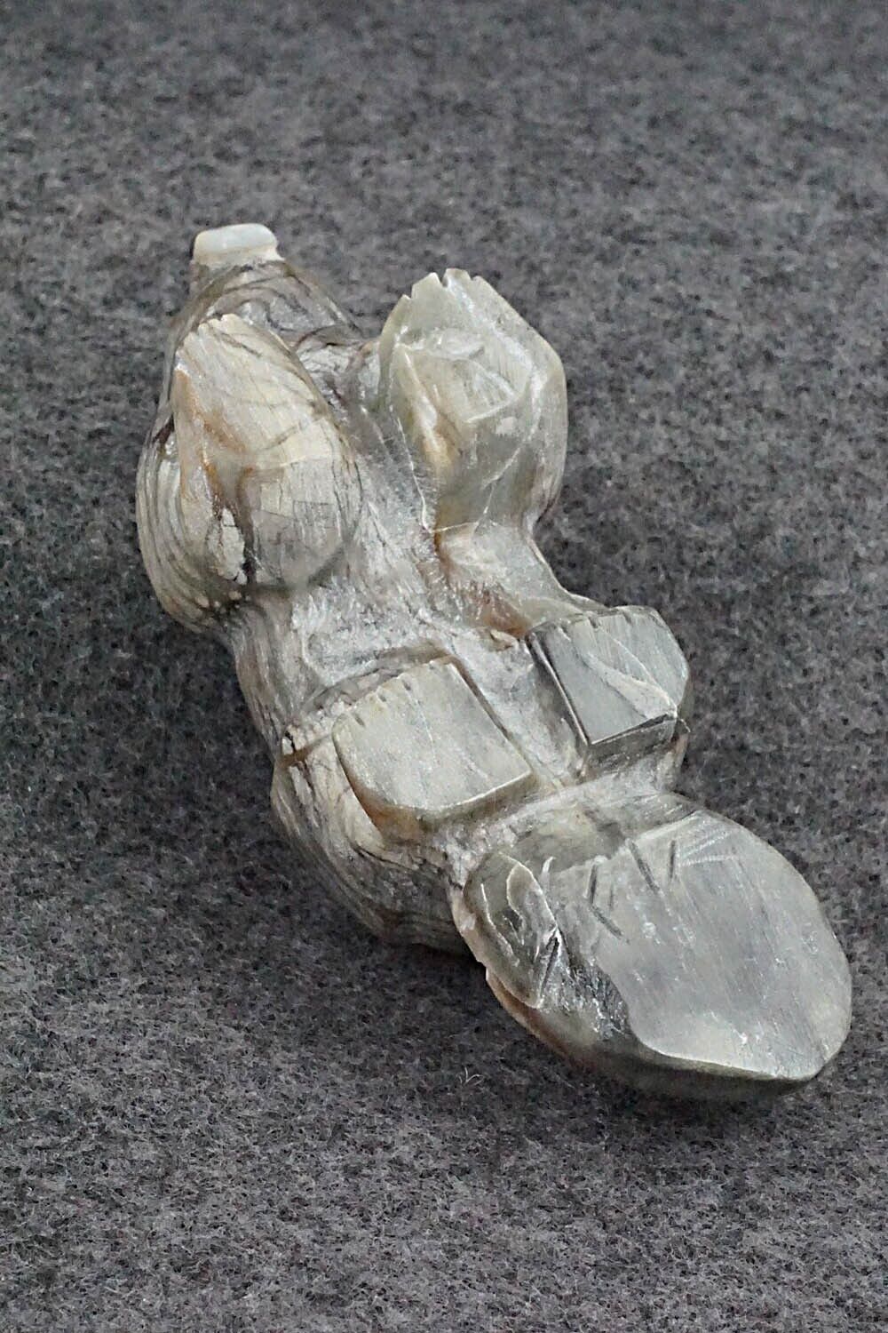 Beaver Zuni Fetish Carving - Freddie Leekya