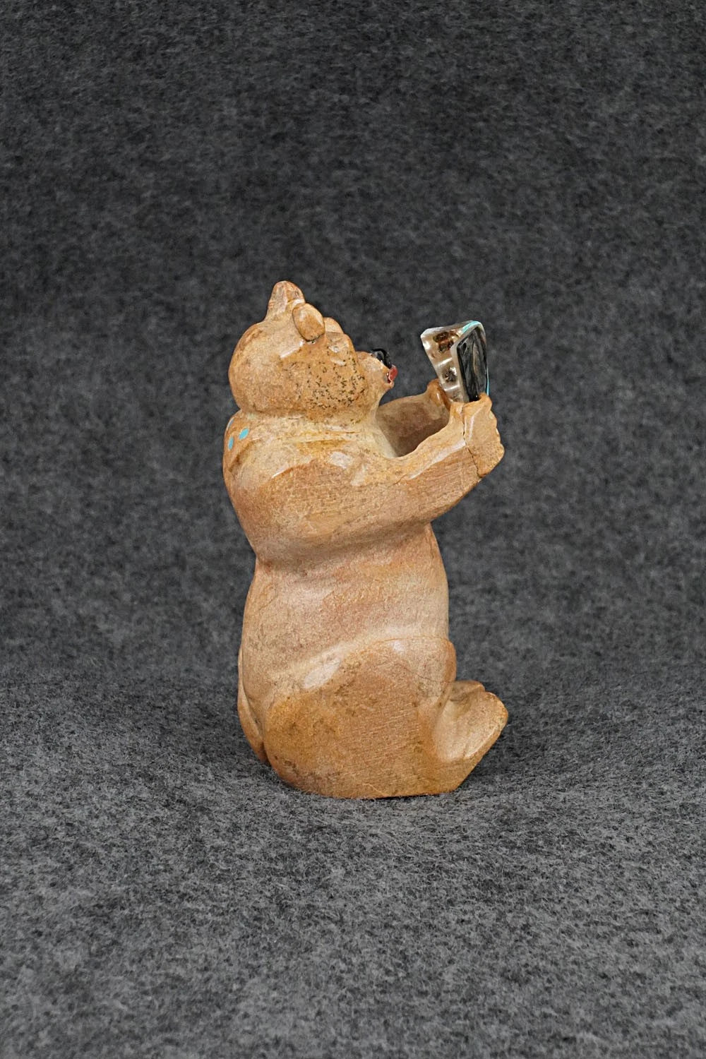 Bear Zuni Fetish Carving - Freddie Leekya