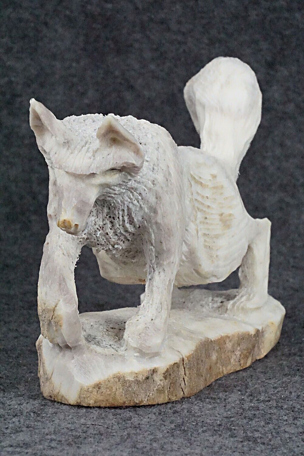 Wolf Zuni Fetish Carving - Lewis Malie Jr.