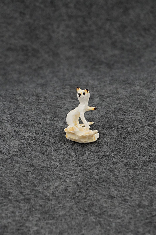 Cat Zuni Fetish Carving - Ruben Najera