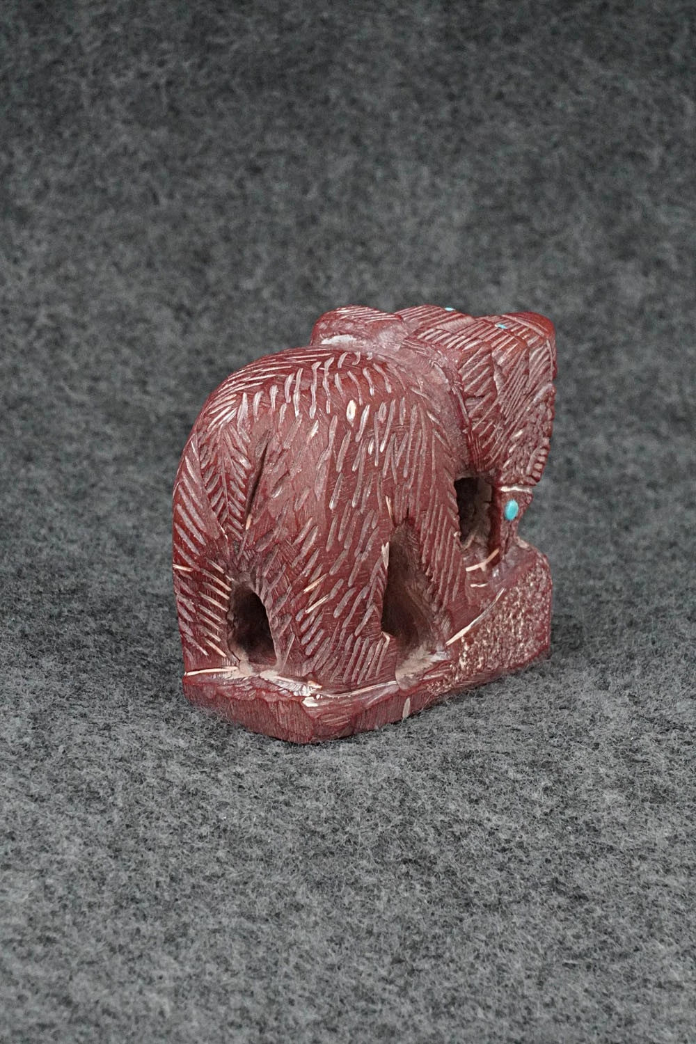 Bear Zuni Fetish Carving - Colton Kaamasee