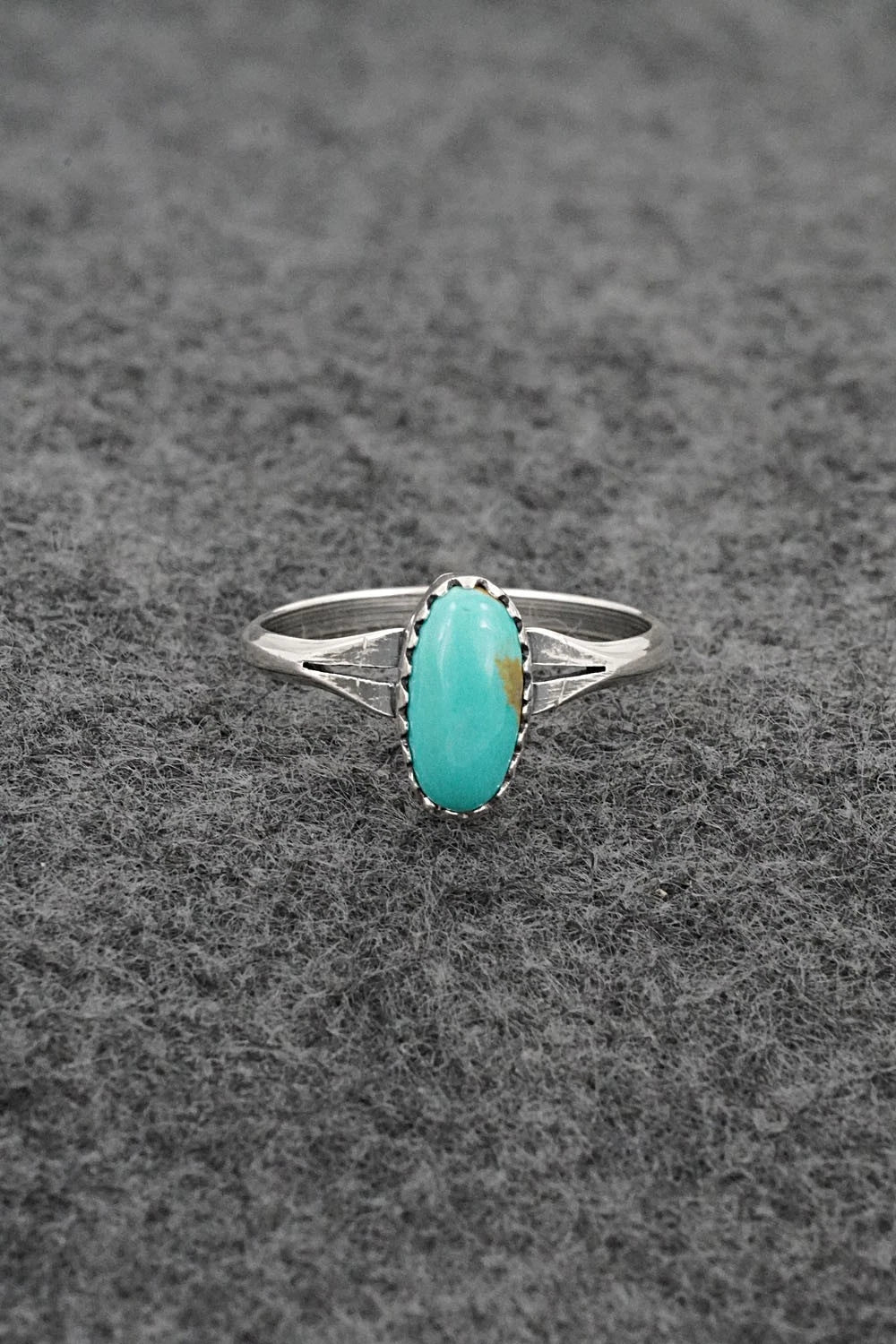 Turquoise & Sterling Silver Ring - Matthew Gordon - Size 7