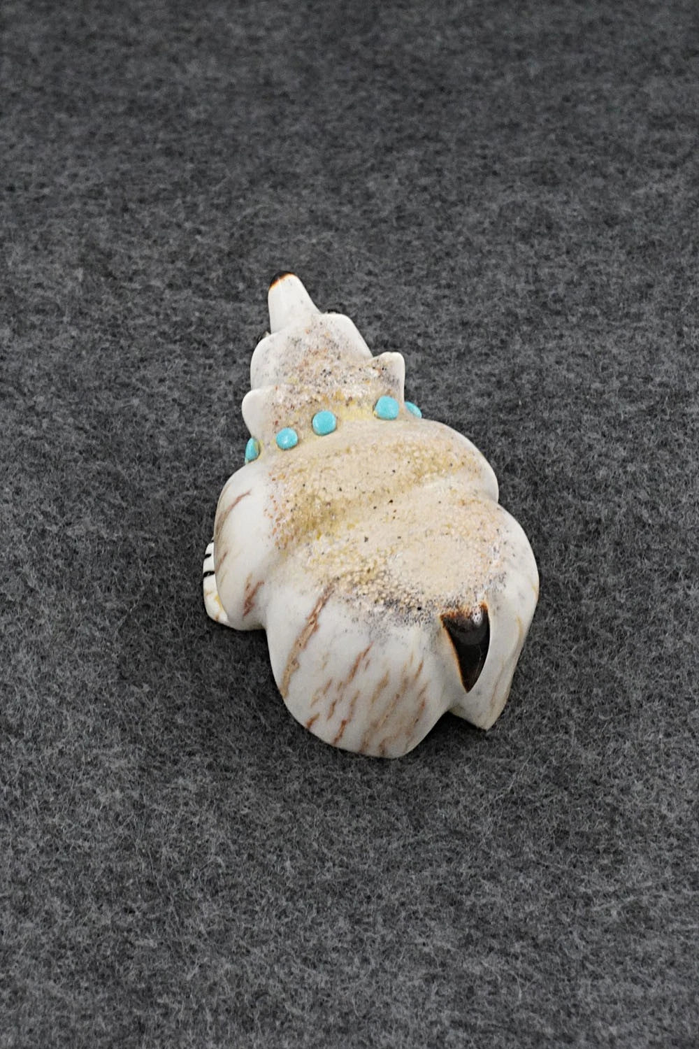 Bear Zuni Fetish Carving - Claudia Peina