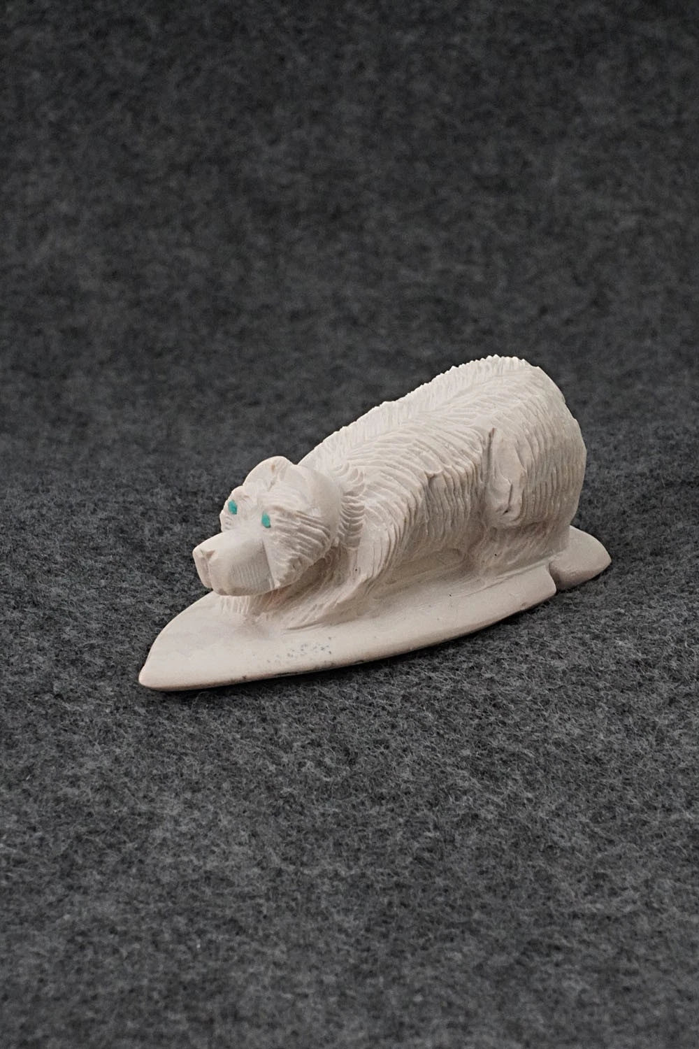 Bear Zuni Fetish Carving - Patrick Lincoln