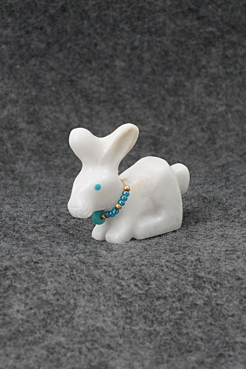 Rabbit Zuni Fetish Carving - Andres Lementino