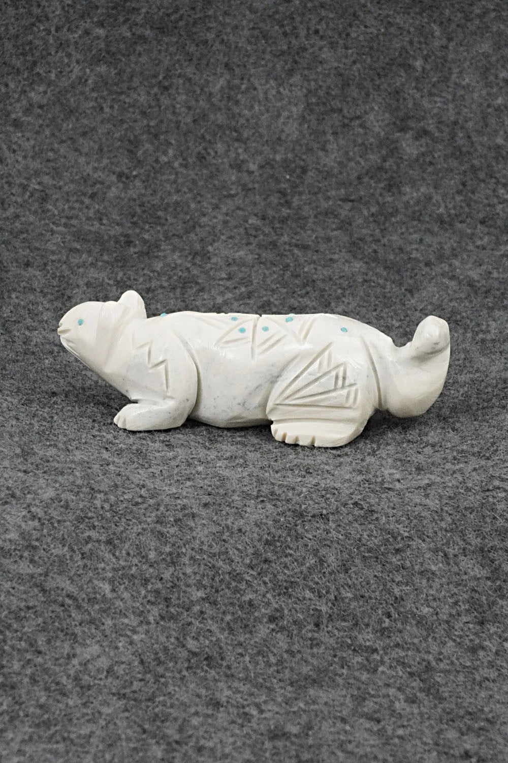 Mountain Lion Zuni Fetish Carving - Adrian Cachini