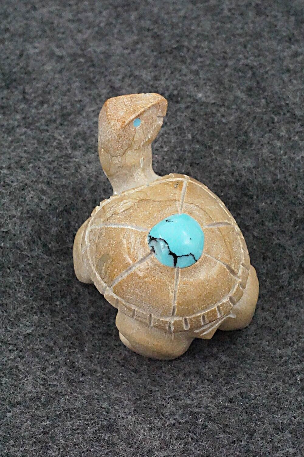 Turtle Zuni Fetish Carving - Freddie Leekya