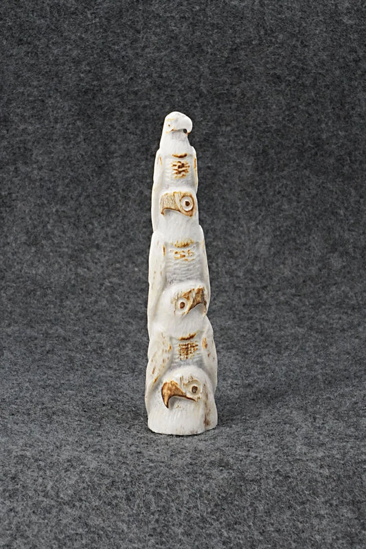 Eagle Zuni Fetish Carving - Maxx Laate
