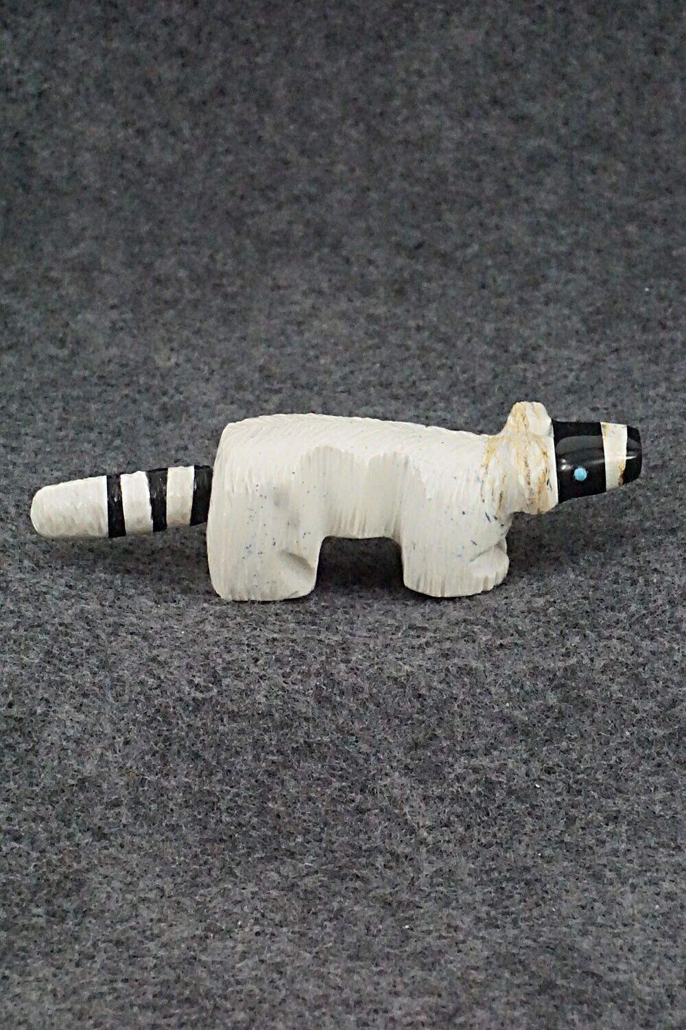 Raccoon Zuni Fetish Carving - Susette Lementino