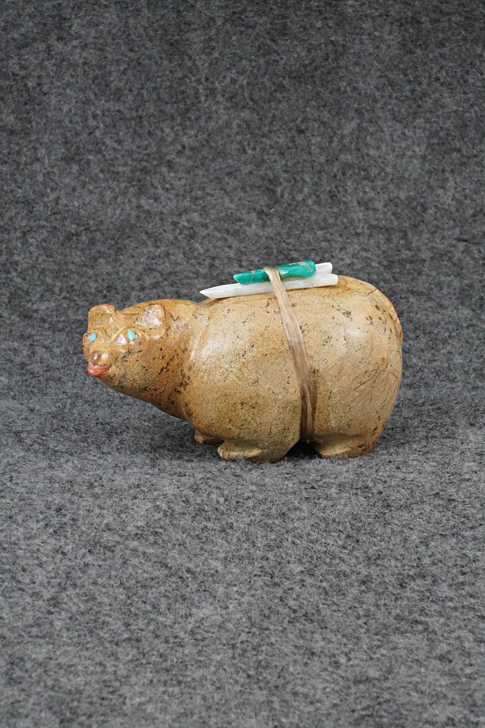 Bear Zuni Fetish Carving - Freddie Leekya