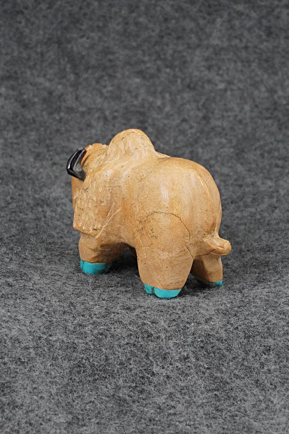 Buffalo Zuni Fetish Carving - Freddie Leekya
