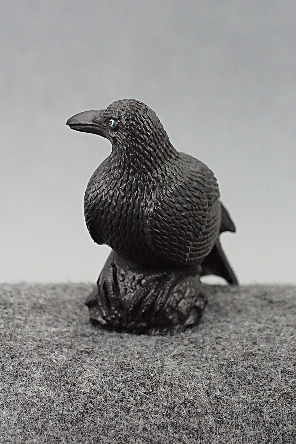 Crow Zuni Fetish Carving - Travis Lasiloo