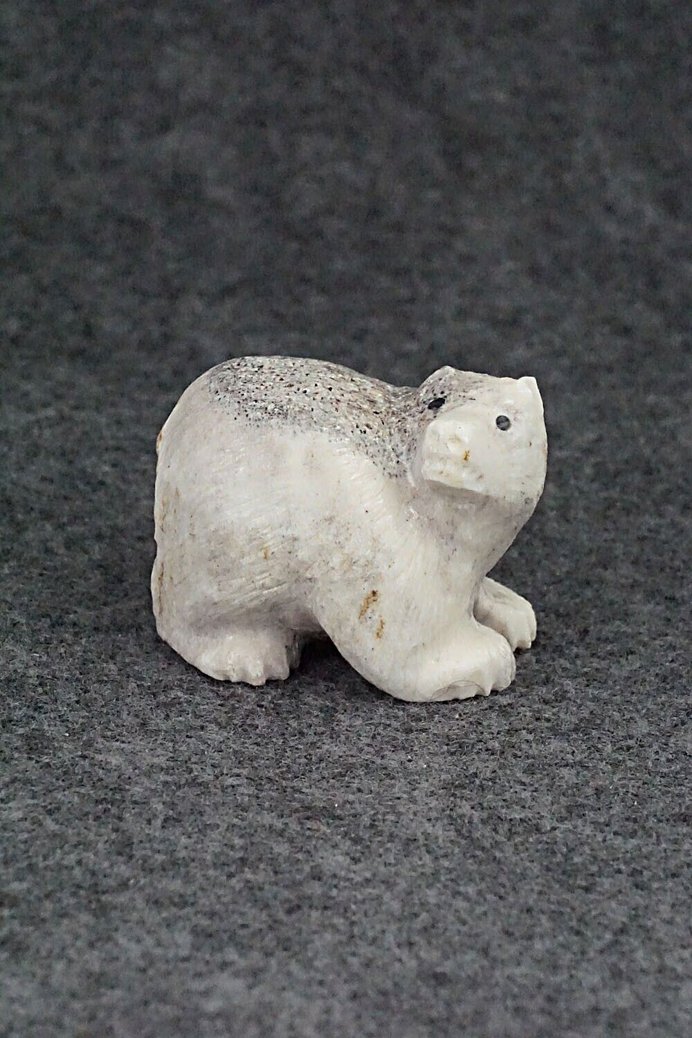 Bear Zuni Fetish Carving - Maxx Laate