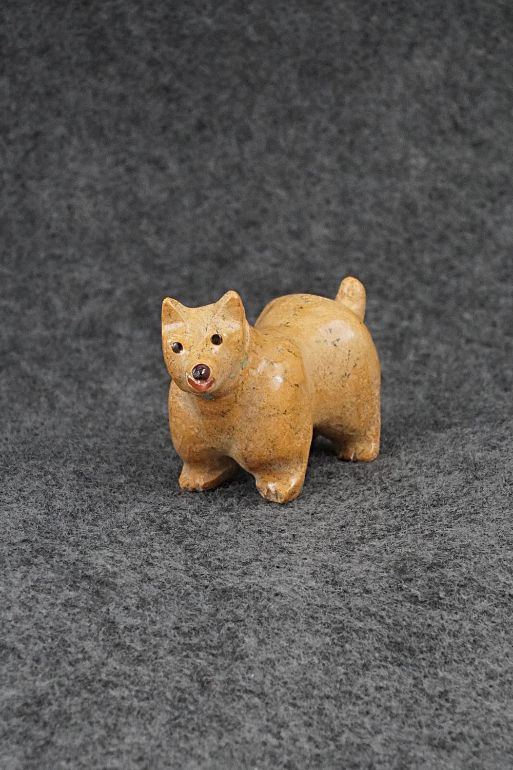 Dog Zuni Fetish Carving - Freddie Leekya