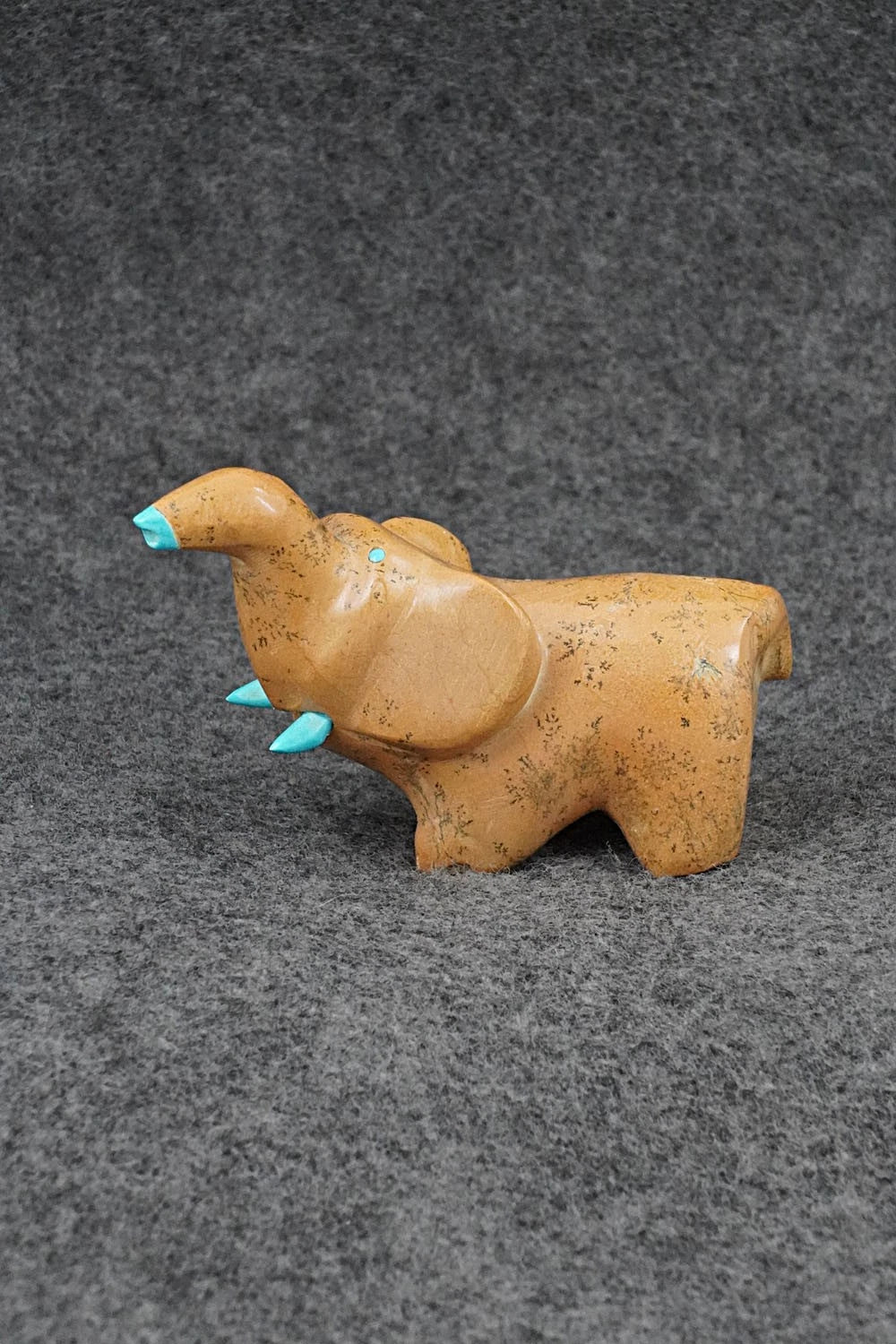 Elephant Zuni Fetish Carving - Enrike Leekya