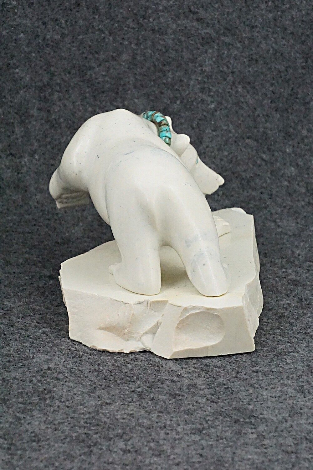 Bear Zuni Fetish Carving - Albert Eustace Sr.