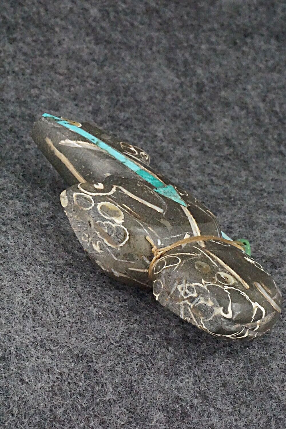 Bear Zuni Fetish Carving - Donovan Laiwakete