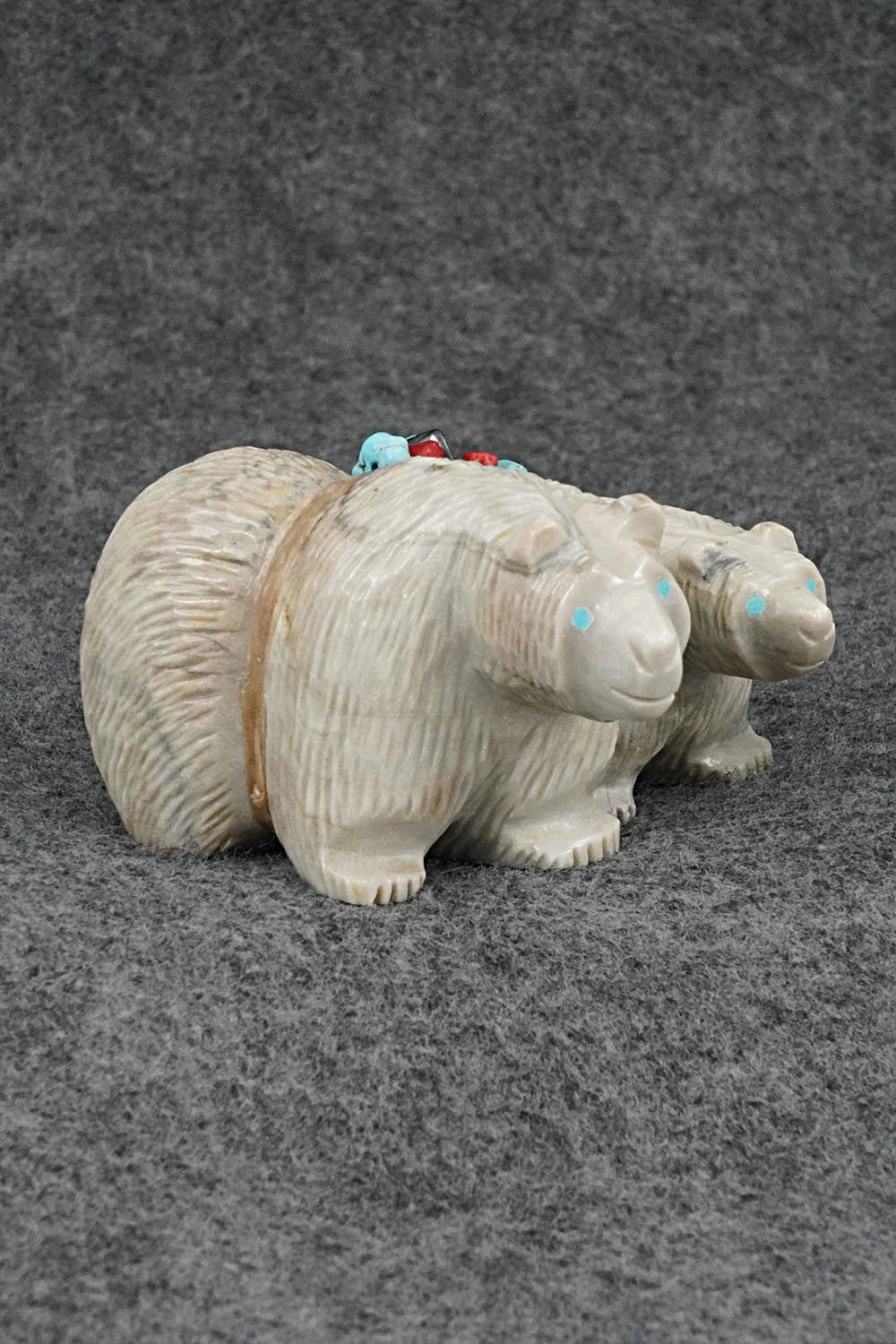 Bear Zuni Fetish Carving - Farlan & Paulette Quam