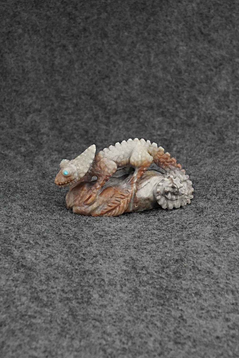 Chameleon Zuni Fetish Carving - Lance Cheama