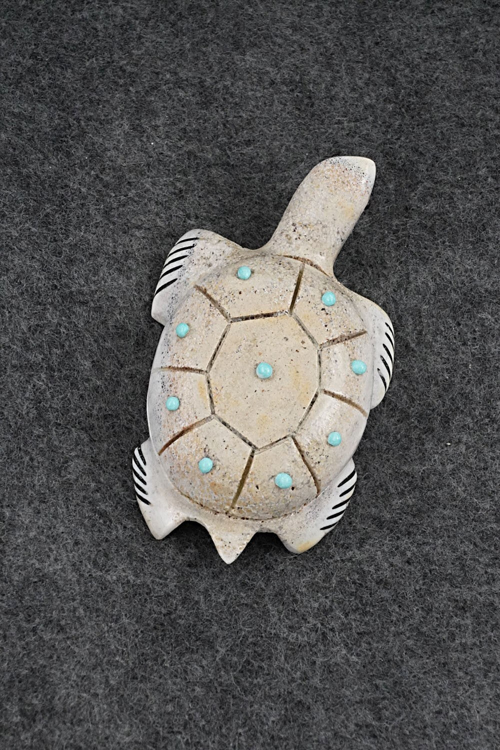 Turtle Zuni Fetish Carving - Claudia Peina