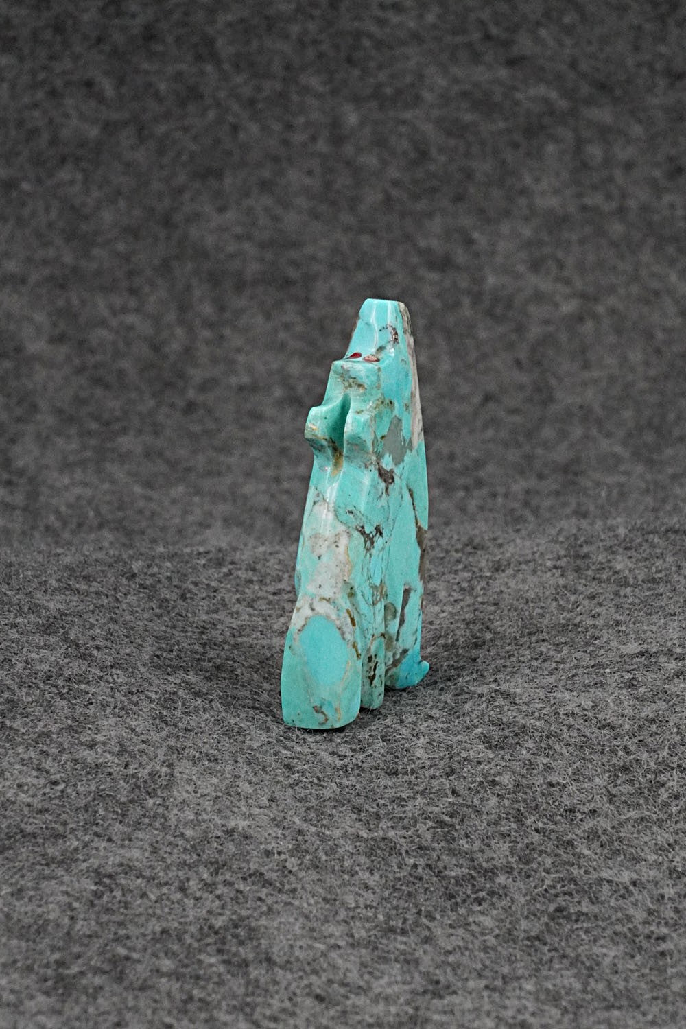 Wolf Zuni Fetish Carving - Bernard Laiwakete