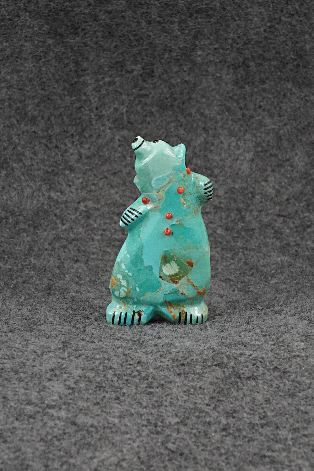 Bear Zuni Fetish Carving - Claudia Peina
