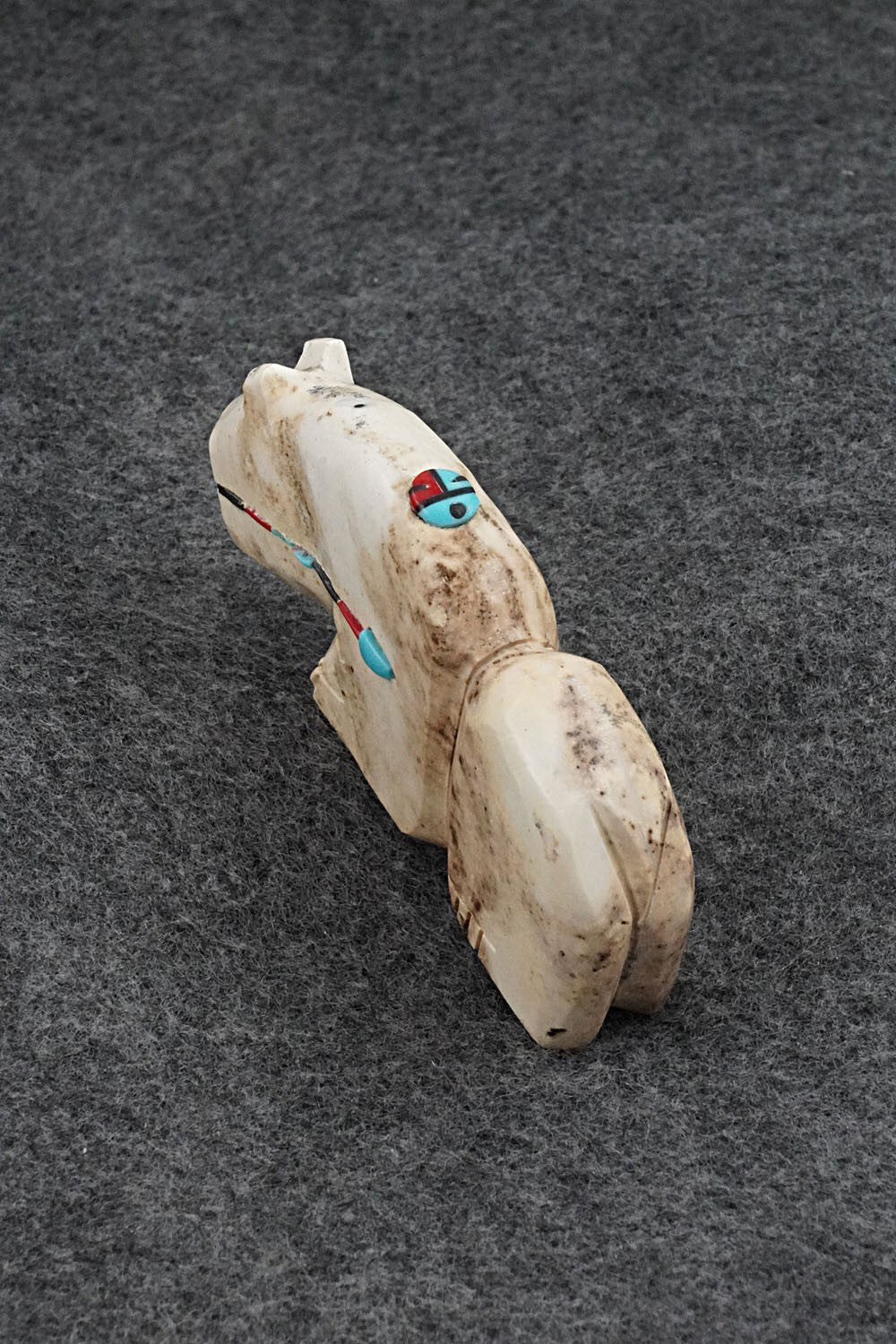 Bear Zuni Fetish Carving - Danette Laate