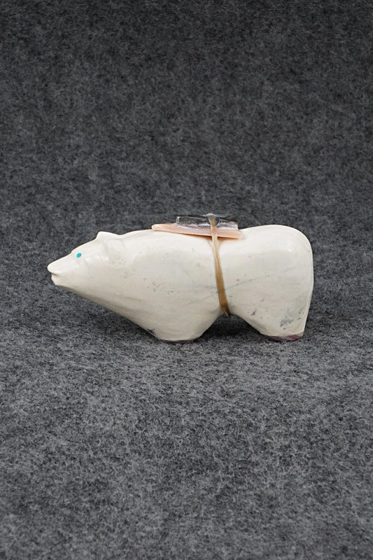 Bear Zuni Fetish Carving - Delvin Leekya