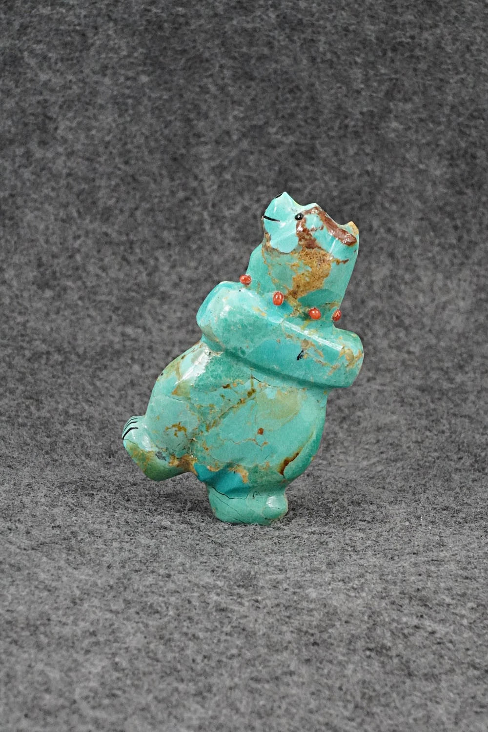 Bear Zuni Fetish Carving - Claudia Peina