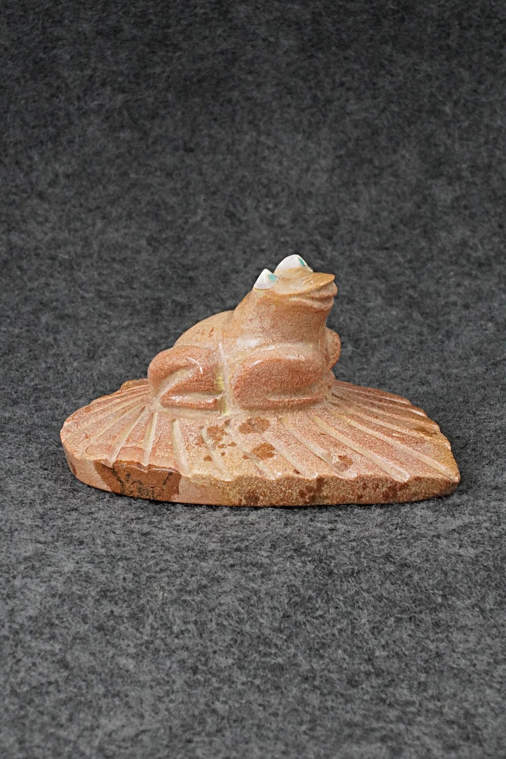 Frog Zuni Fetish Carving - Freddie Leekya