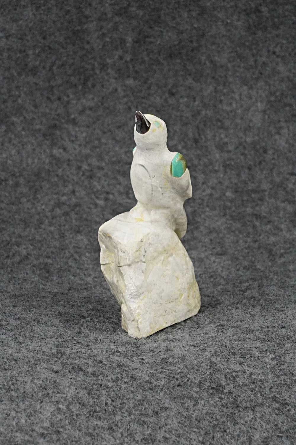 Bird Zuni Fetish Carving - Freddie Leekya