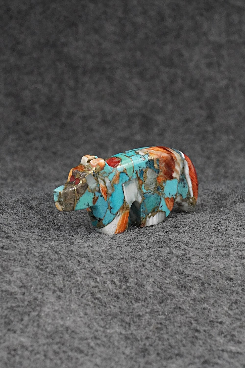 Wolf Zuni Fetish Carving - Bernard Laiwekete