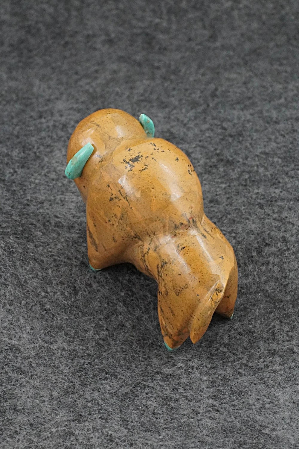 Buffalo Zuni Fetish Carving - Enrike Leekya