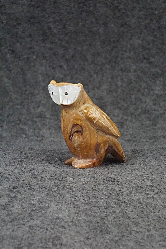Owl Zuni Fetish Carving - Freddie Leekya