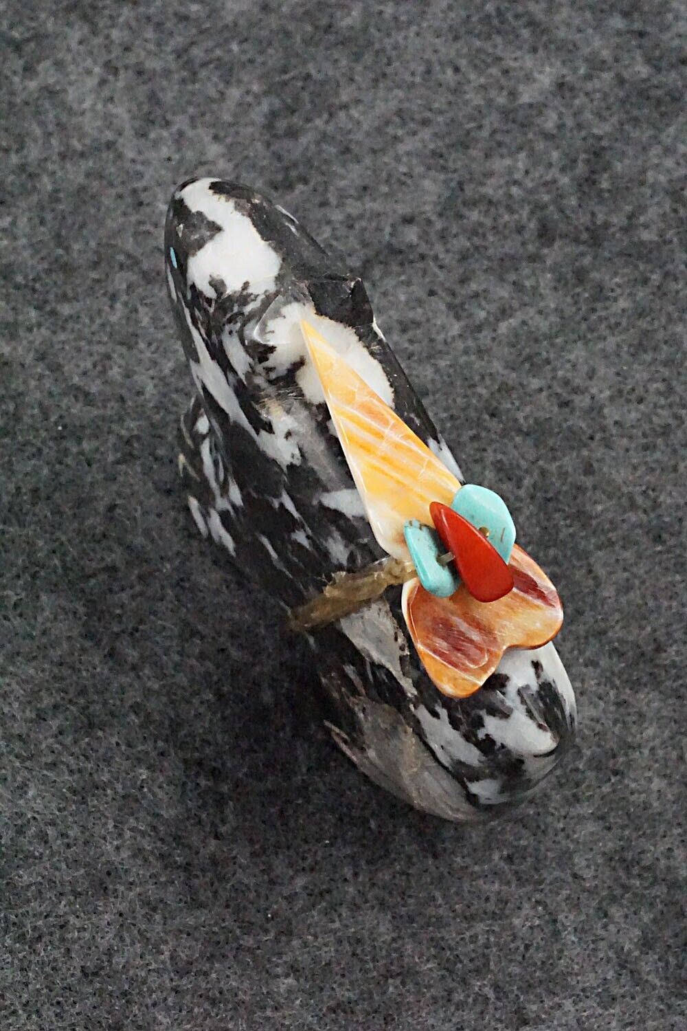 Bobcat Zuni Fetish Carving - Daphne Quam