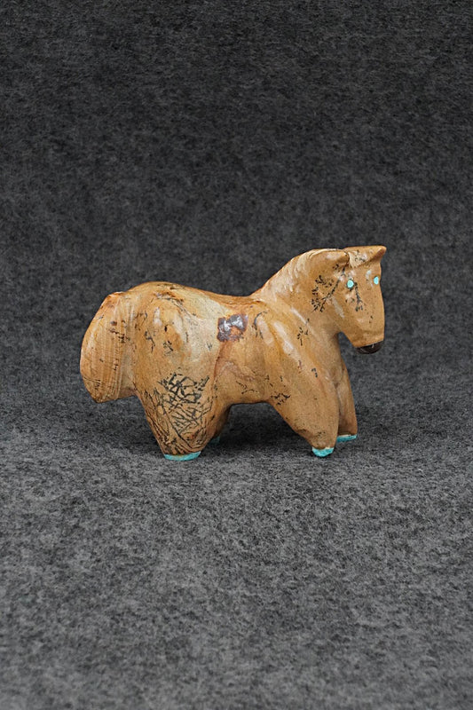 Horse Zuni Fetish Carving - Freddie Leekya