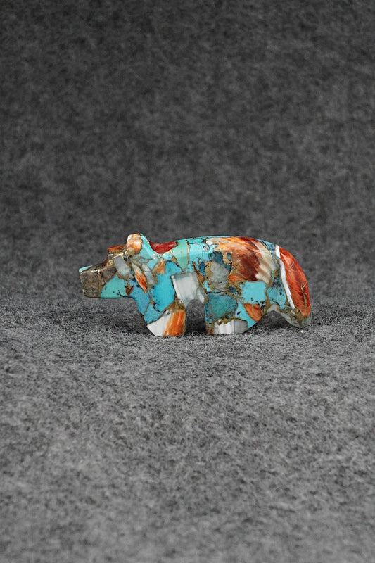Wolf Zuni Fetish Carving - Bernard Laiwekete