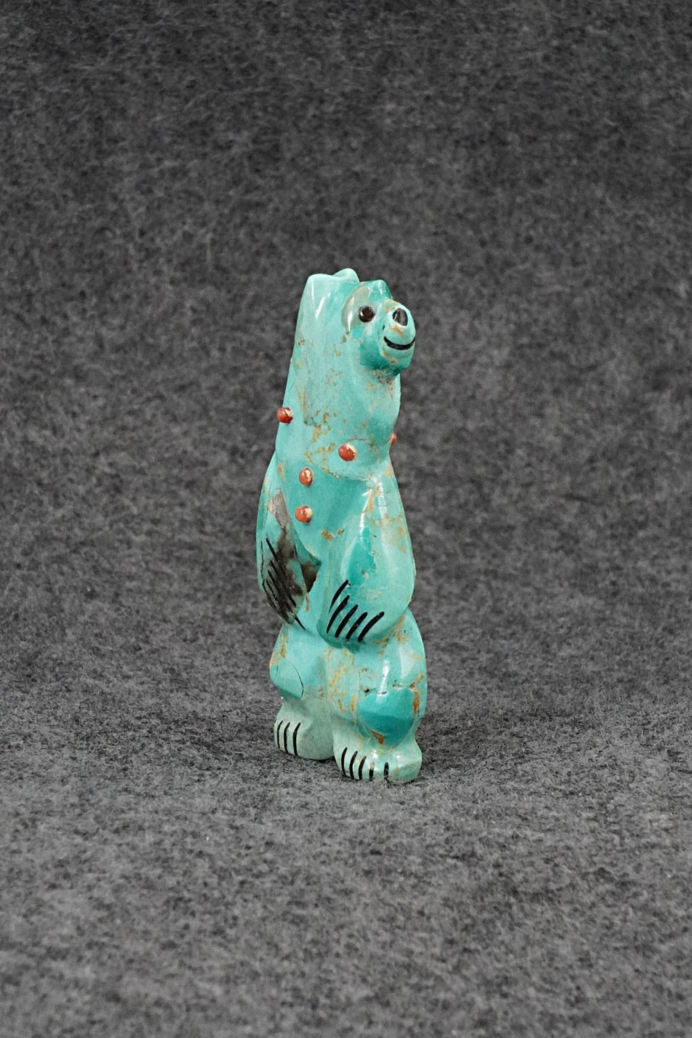 Bear Zuni Fetish Carving - Claudia Peina