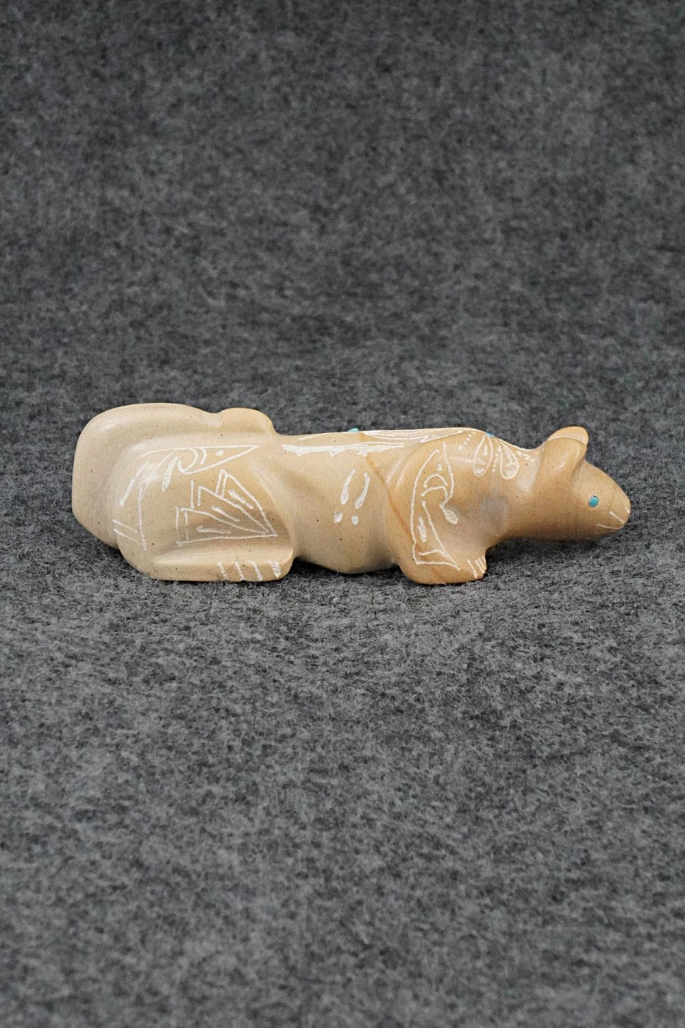 Mountain Lion Zuni Fetish Carving - Adrian Cachini