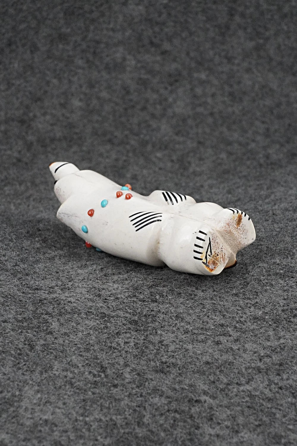 Bear Zuni Fetish Carving - Claudia Peina