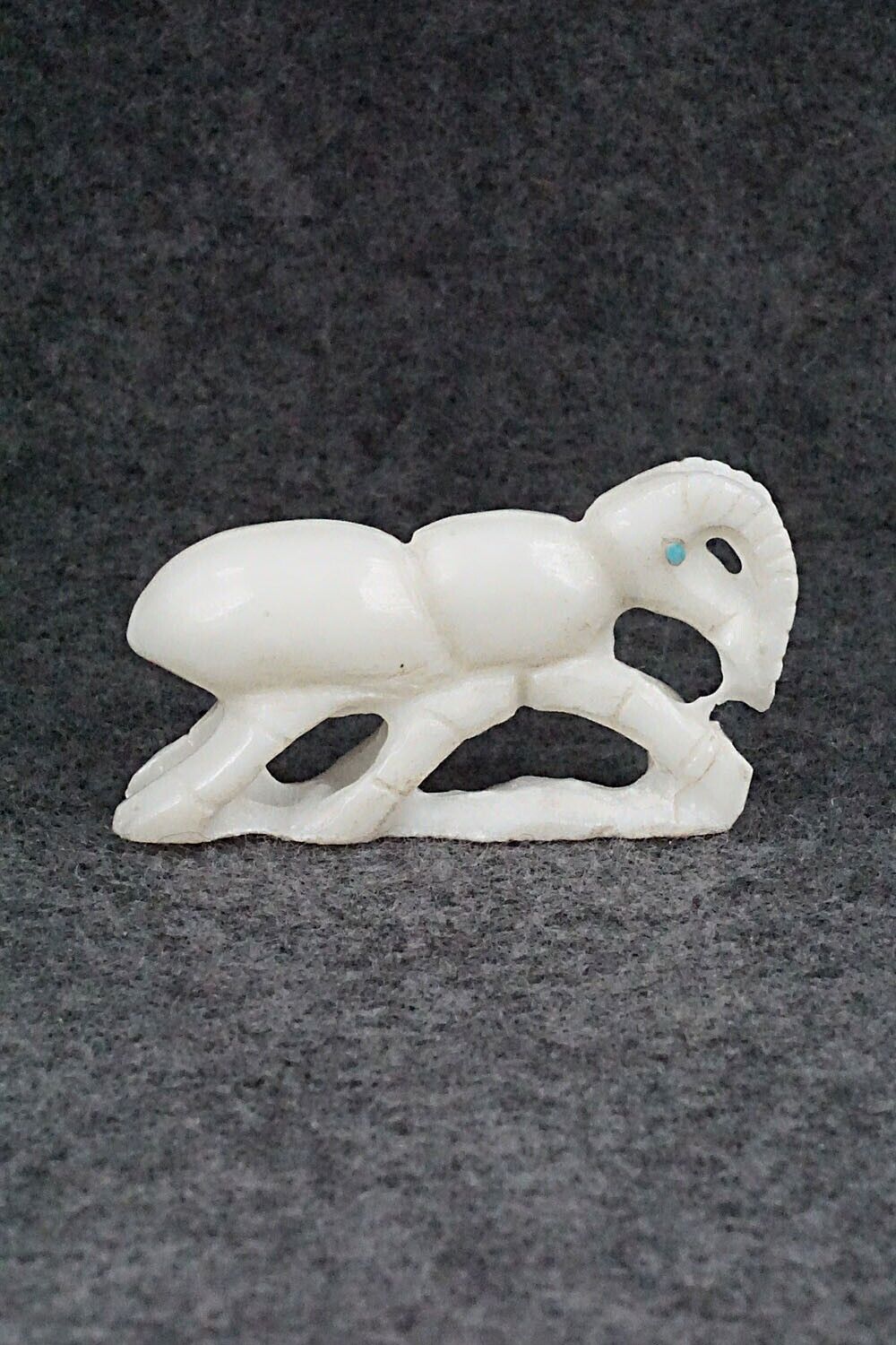 Ant Zuni Fetish Carving - Derrick Kaamasee
